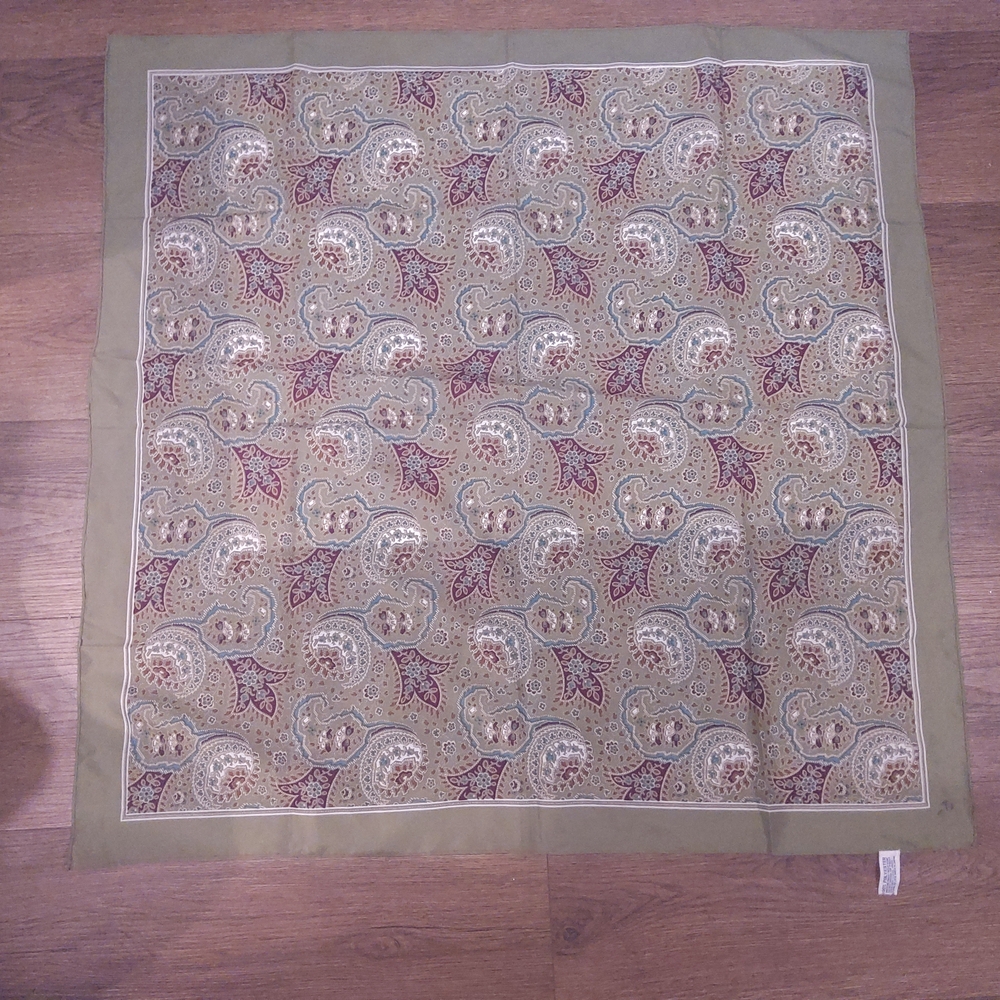 Vintage Totes Floral Rain Scarf 